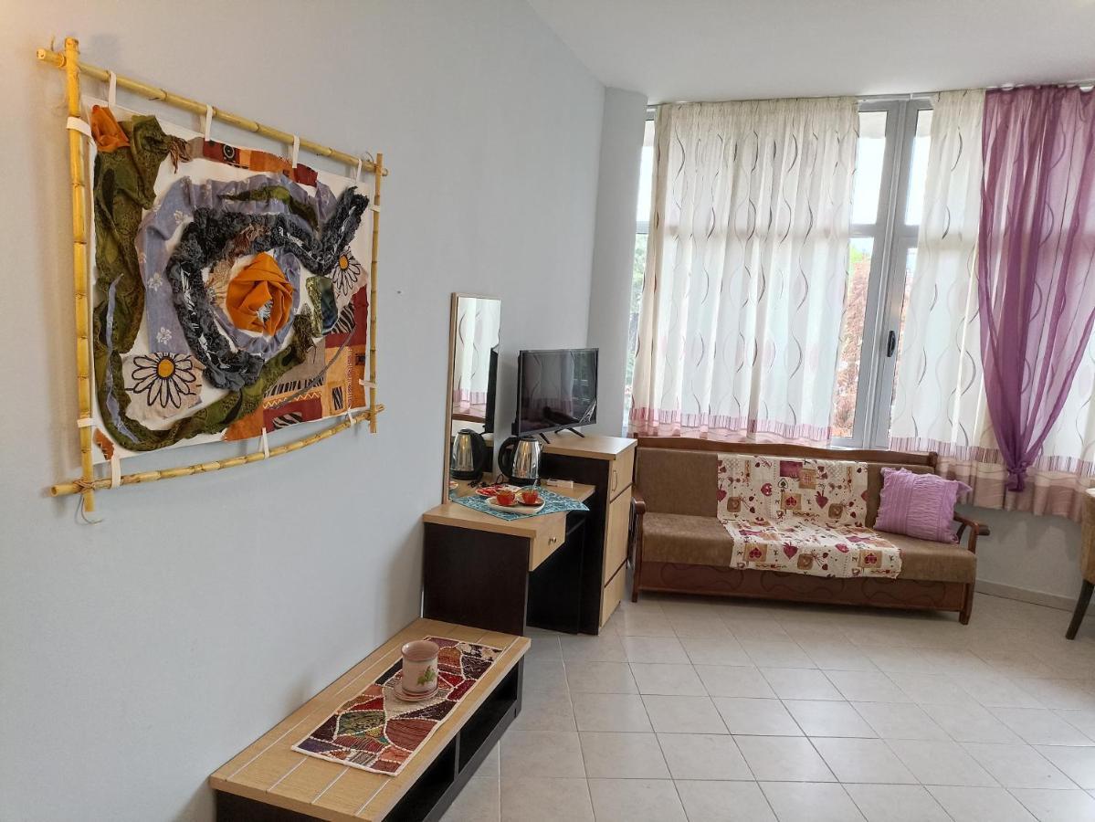10 Apartmants Olimpia Mir Durrës Exteriör bild